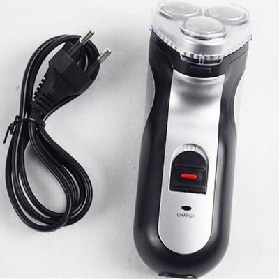 China Rotary 3 Blade Electric Shaver Rechargeable Triple Blade Beard Trimmer Men's Multifunctional Shaver for sale