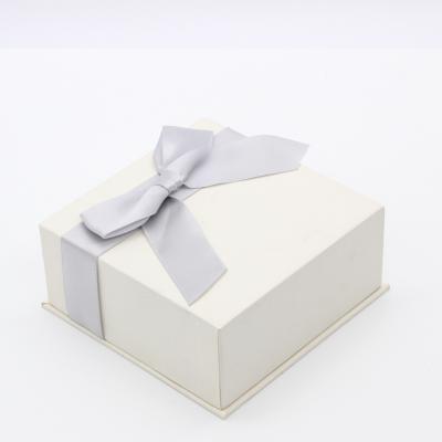 China Custom Logo Printed Recycled Cardboard Luxury Recyclable 2 Piece Gift Box Packaging, Kraft Paper Box for sale