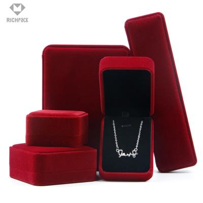 China 2021 Jewelery Custom Packaging Sweet Luxury Romantic Small Logo Velvet Engagement Ring Box Ring Jewelry Box For Girl for sale