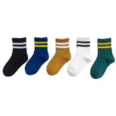 China Viable Hot Sale Fashion Kids Socks Cotton Boys Socks Breathable Crew Kids Socks With Stripes for sale