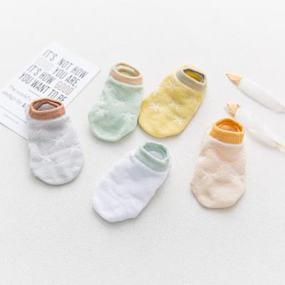 China Custom Wholesale Antibacterial Kids Cheap Novelty Lightweight Colorful Star Printed Kids Low Cut Socks for sale