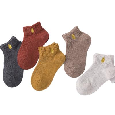 China Amazon Chunky Cotton Keep Warm Kids Antibacterial Popular Ankle Socks Kids Socks for sale