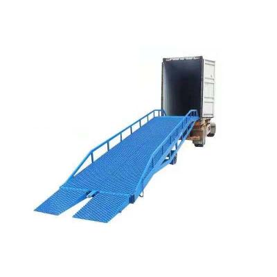 China Hydraulic portable building material stores container ramps for forklifts in warehouses and docks for sale