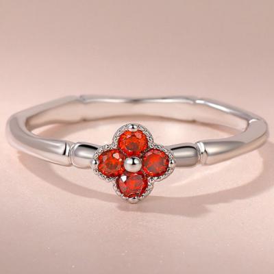 China Flower Girl's Clover Ring Romantic Bamboo Garnet Couple Pairs Joint Women Ring Small Diamond Lucky Plant Zircon Ring for sale