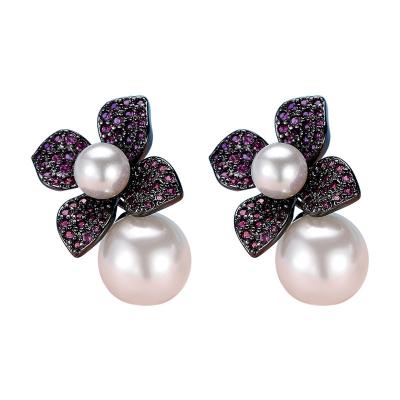 China S925 needle four-leaf clover flower gun black earrings female funky white net red explosion pearl earrings for sale