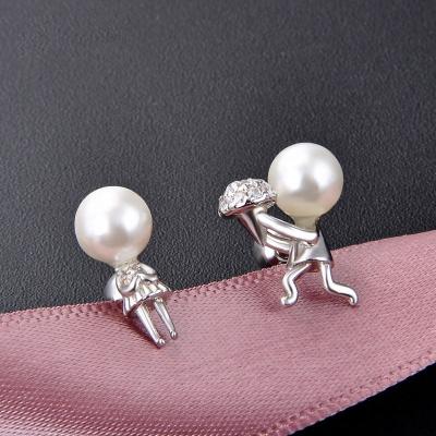 China 925 Silver Moissanite CZ Diamond Couple Shape Pearl CZ Diamond 925 Sterling Silver Stud Earrings For Women for sale