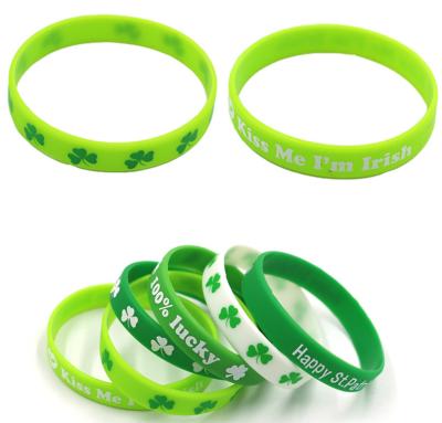 China Hot Selling Irish St. Patrick's Day Silicone Party Celebration Amazon Clover Bangle Green Wrist Band Wristband for sale