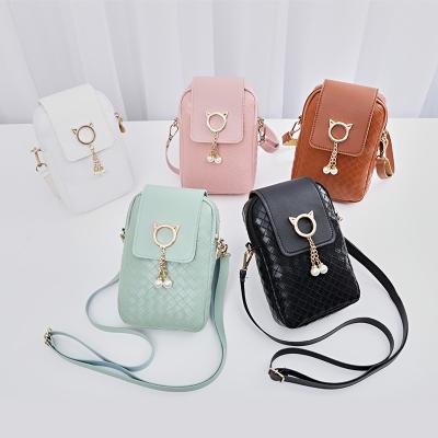 China PORTABLE the new style female shoulder woven mini diagonal bag of the cross-body mobile phone shoulder bag pearl tassel bag cover for sale