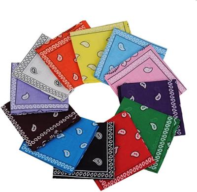 China Multifunctional Bandanas Classic Multiple Outdoor Sports Cotton Paisley Custom Headwear Use Bandanas for sale