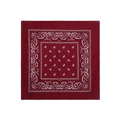 China 100% Paisley Printed Classic Bandana Customized Cotton Square Bandana Multifunctional Wholesale Headwear for sale