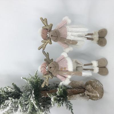 China 2021Best Seller Christmas Decoration Lovely Gifts Cute Moose Plush Indoor Animated Reindeer With Iron Legs Holding Elks Ornament for sale