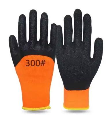 China 7 Gauge Black Crinkle Latex Coated Gloves Half Coated for sale