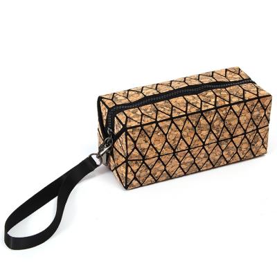 China Plug Make Up Hot Sale Eco Friendly Travel Fancy Geometric Pencil Case Cosmetic Bag Fashion Clips Luxury Women Grab Cork Hand Bags for sale