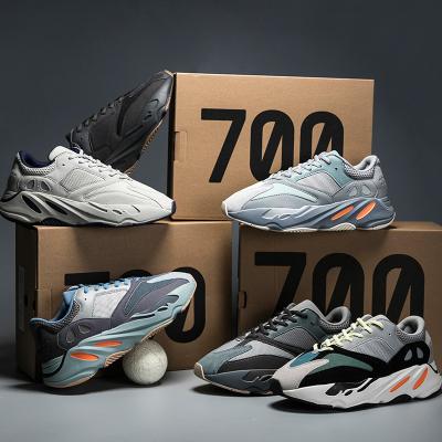 China Newest Design Fashion Original Brand Fashion Sneakers High Quality Mens Wave Runner Yeezy 700 Sports Shoes for sale