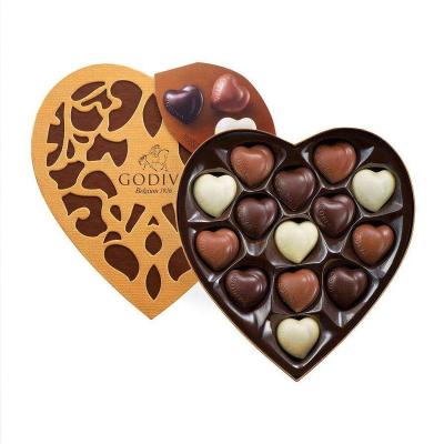 China Piece made up of heart shape milk chocolate for sale