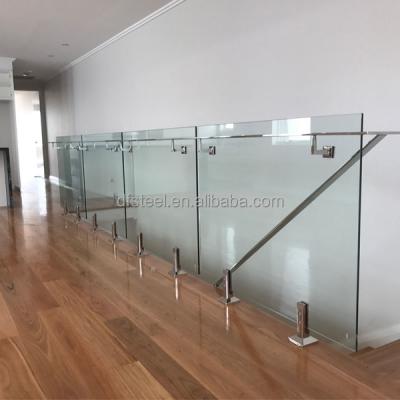 China DF Traditional Stainless Glass Fence With Spit Glass Design For Outdoor Swimming Pool for sale