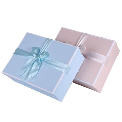 China Disposable Universal Pink Bow Valentine's Day Gift Box Companion Gift Box Cosmetics Clothes Packaging Box for sale