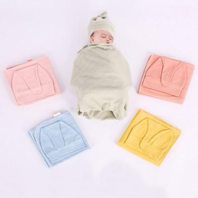 China Baby Blanket Hospital Set Cotton Soft Bamboo Newborn Baby Logo Matching Rope And Hospital Knitted Baby Muslin Blanket Hat Gift Set for sale