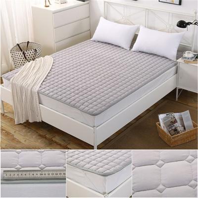 China Polyester and cotton comfortable quilted pure color or printed mattress anti-slip protector for sale