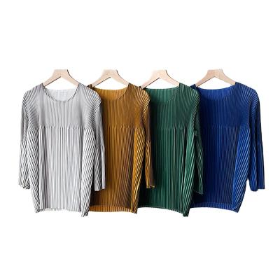 China Factory wholesale new arrival 2022 anti-pilling women sleeveless long pullover blouses O-neck pleated women shirt for sale