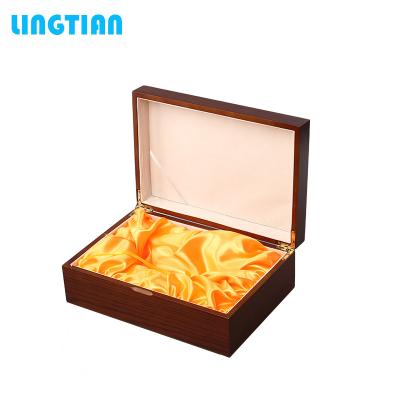 China Double Size Aseptic Custom Square Wine Bottles Wooden Gift Box For Wine Glasses for sale