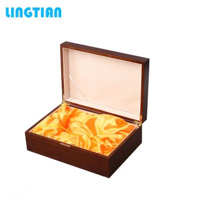 China Satin Fabric Aseptic Luxury Gift Packing Wooden MDF Wine Box for sale