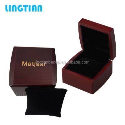 China Packing Items Wholesale Wooden MDF Watch Packing Box With Your Own Logo for sale