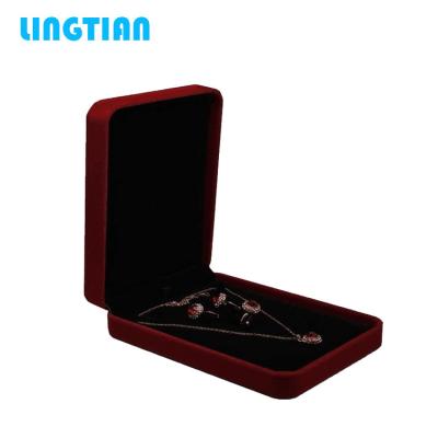 China LINGTIAN Items Good Quality Luxury Jewelry Necklaces Bracelet Packing Boxes Packaging for sale