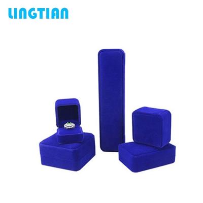 China Packing Ware Factory Supply Fashion Jewelry Display Gift Box Large Velvet Box for sale