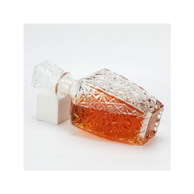 China Viable Original Factory Recyclable Luxury Square Wine Glass Bottle Decanter for sale