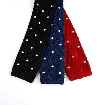 China 100% Polyester Knitted Mens Knit Leisure Striped Ties Fashion Slim Skinny Neck Ties For Mens Skinny Woven Designer Cravat for sale