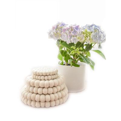 China Handmade 20cm Round Pot Holders Felt Viable Ball Tripod for sale