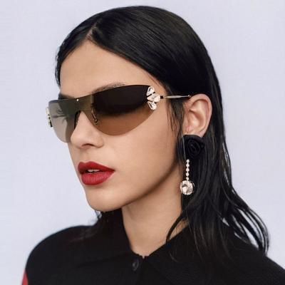 China Custom Fashion Diamond Sunglasses Logo One Piece Lens Women New Sun Glasses Oversized Glass Design 2022 Latest for sale