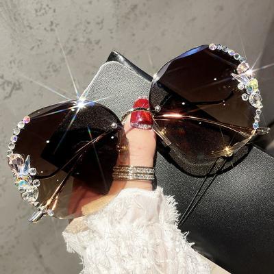 China Couturier 2021 Shades UV400 Sunglasses Gafas De Sol Metal Frame New Womens Rhinestone Fashion Sun Glasses Rimless for sale