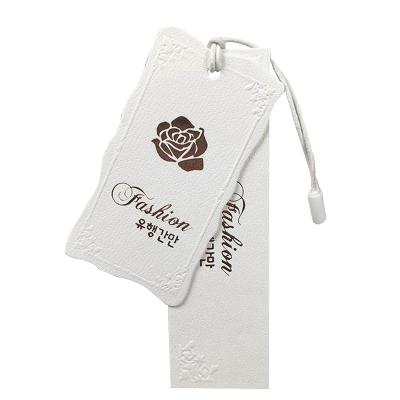 Китай Recyled Special Paper Hang Tag Customized Bronzing Cored Process Clothing Store Logo Customized продается