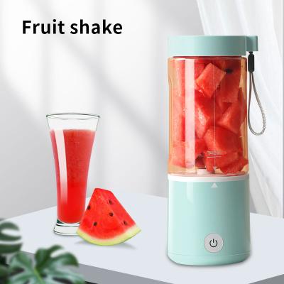 China Small Hand Smoothie Smoothie Hand Juicer Car Fruit and Vegetable Mini Blender Person Portable Size Maker Fresh Juice Blender for sale