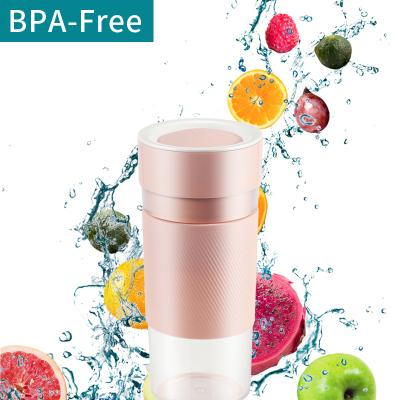 China Multifunctional USB Rechargeable Personal Blender Small Size Battery Portable Blender Mini for sale