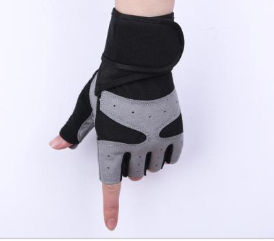 China Non-slip Wear-resistant Half Finger Fitness Handguard Half-finger Gloves Hand Wrist Protect Training Light Weight Increasing Sports Running Gloves for sale