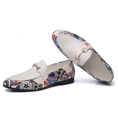 China New Design Fashional Vogue Youth Metal Totem Slip On Slippery Casual Driver Dress Shoes Soft White Loafers For Men for sale