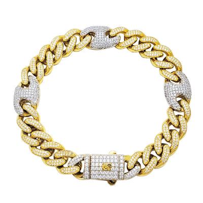 China Hailer's FASHIONABLE Hot Sale Iced Out 10k Gold Moissanite Cuban Link Chain Bracelet for sale