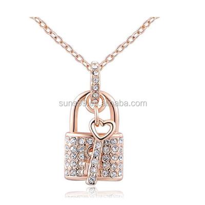 China Stainless Steel Women Lock And Key Paror Plated Necklace Rose Gold Chain Necklace Stainless Steel Best Friend Necklace for sale