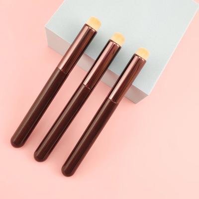 China Multifunctional Smudge Brush Makeup Tool Concealer Lip Brush New Lipstick Smudge Sweep Makeup Brush for sale