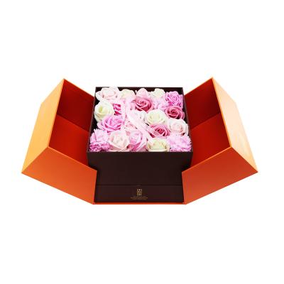 China New Design Recyclable Luxury Paper Boxes Gift Packaging for sale