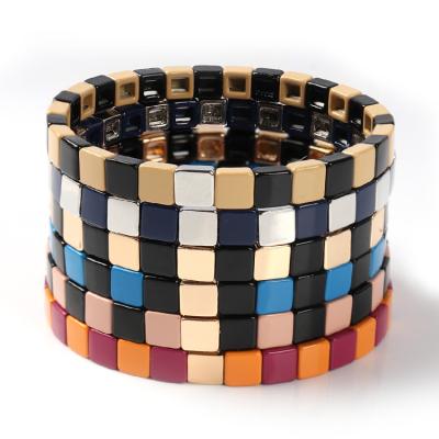 China La pulsera geométrica de la teja del esmalte, estiramiento multicolor goteó las pulseras en venta