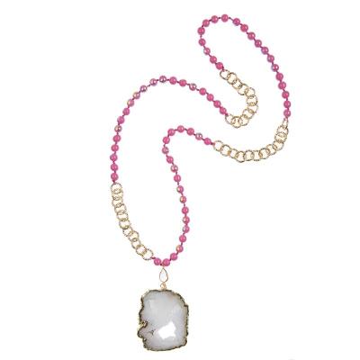 China De witte Druzy-Parels van de Tegenhanger Roze Kleur snakken Halsband met Gouden Rand Te koop