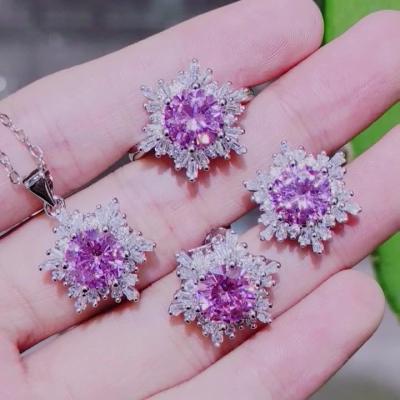 China 2022 CLASSIC Full Zircon Diamond Snowflake High Quality Bling Pendant Necklace Stud Earrings Women Wedding Jewelry Set for sale