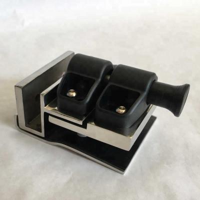 China Yusung Auto Pull Side Latch 90 Degree Latch for sale