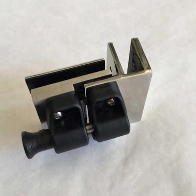 China Glass Enclosure Latch Yusung Glass Corner Latch 90 Degree Latch for sale