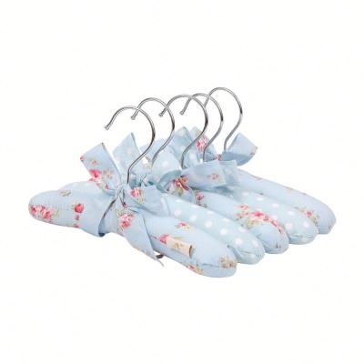 China Minimalist Huasheng Baby Red And Blue High Quality Cloth Wrapped Hangers for sale