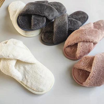 China New Style Lightweight Hot Indoor Ladies Crossover Style Slipper Ladies Home Slipper for sale